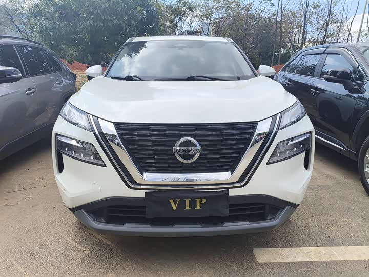 Фото 2 - Nissan X-Trail