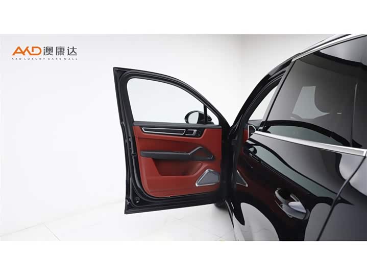 Фото 10 - Porsche Cayenne