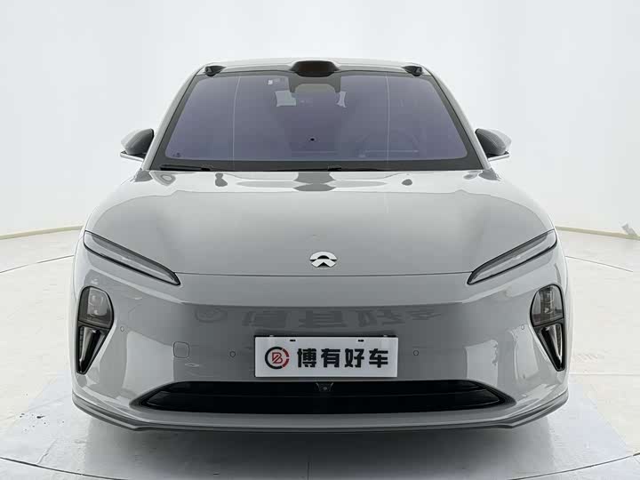 Фото 2 - Nio ET5T