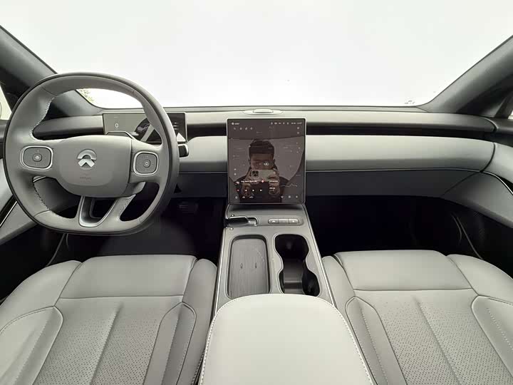 Фото 4 - Nio ET5T