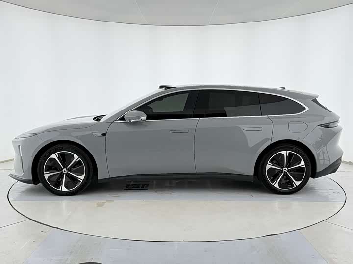 Фото 7 - Nio ET5T