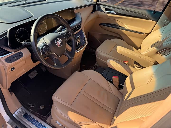 Фото 7 - Buick GL8 ES