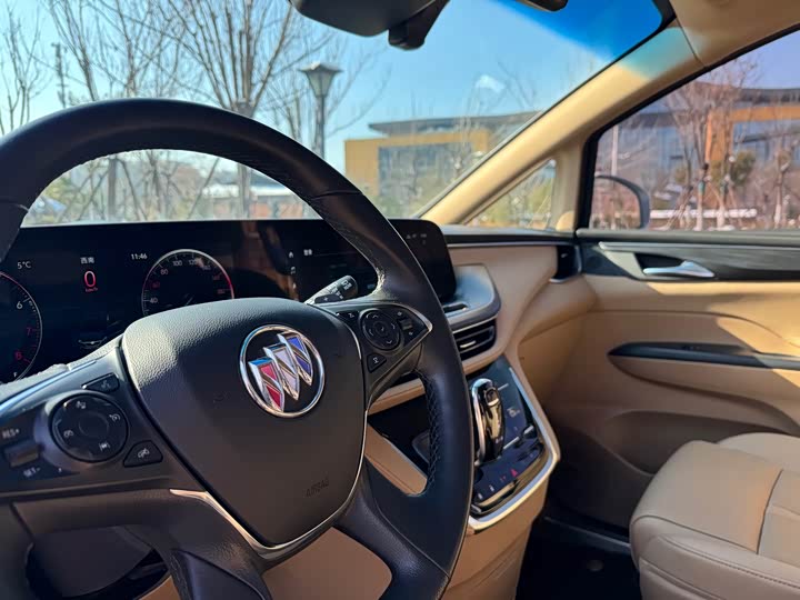 Фото 8 - Buick GL8 ES