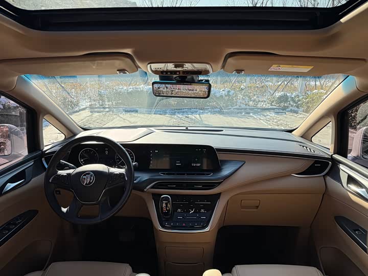 Фото 9 - Buick GL8 ES