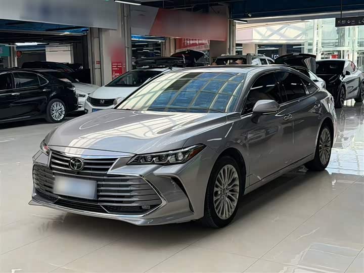 Фото 1 - Toyota Avalon