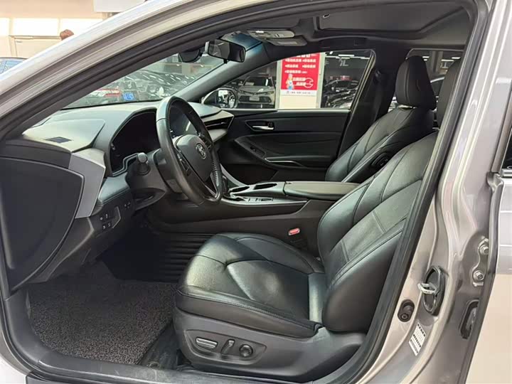 Фото 9 - Toyota Avalon