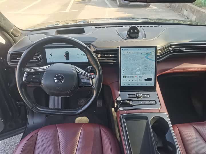 Фото 15 - Nio ES8