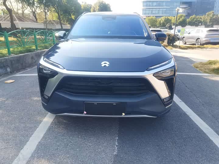 Фото 2 - Nio ES8