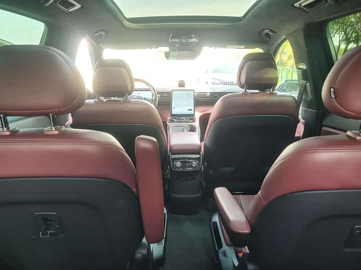 Фото 20 - Nio ES8