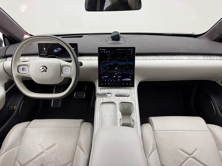 Фото 24 - Nio ET7