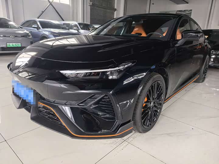 Фото 1 - Changan UNI-V