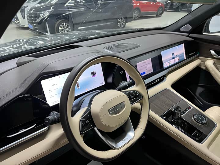 Фото 5 - Geely Monjaro