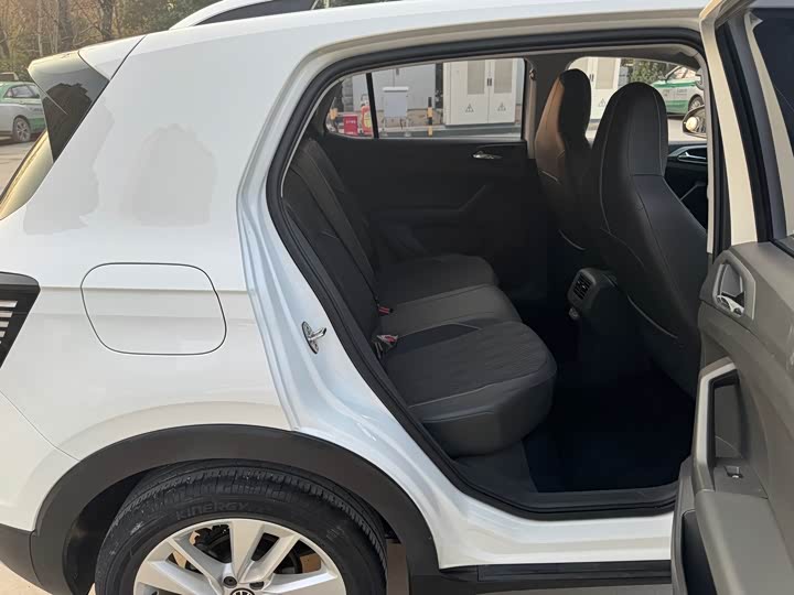 Фото 12 - Volkswagen T-Cross