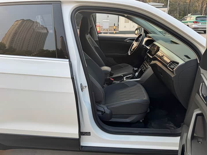 Фото 13 - Volkswagen T-Cross