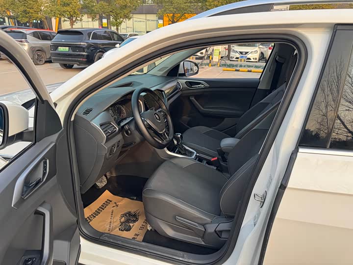 Фото 4 - Volkswagen T-Cross