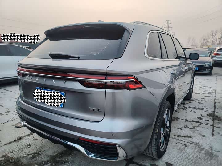 Фото 11 - Geely Monjaro