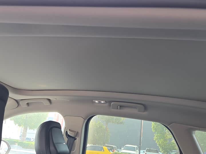 Фото 8 - Lincoln Corsair