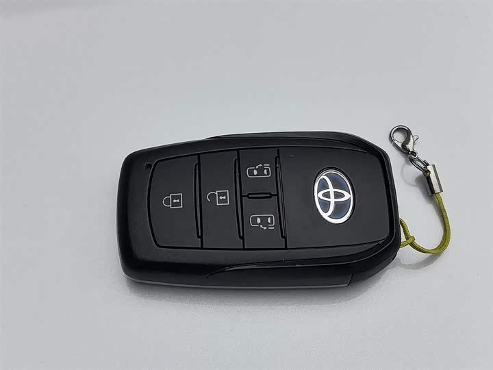 Фото 19 - Toyota Sienna