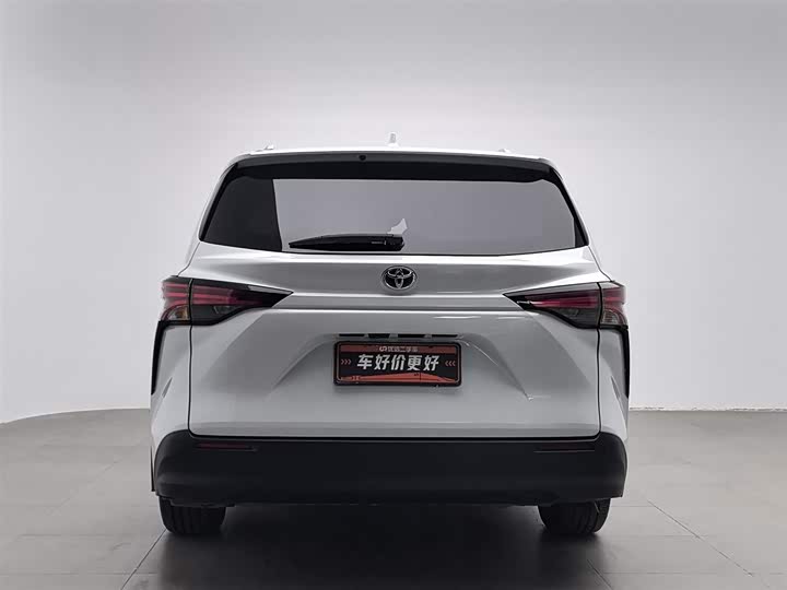 Фото 4 - Toyota Sienna