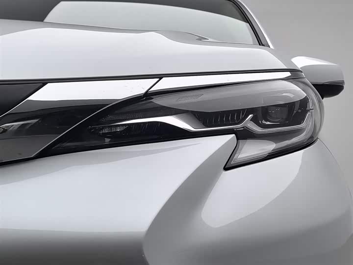 Фото 7 - Toyota Sienna