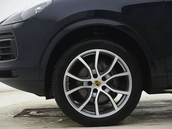 Фото 10 - Porsche Cayenne