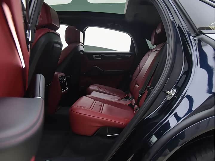 Фото 14 - Porsche Cayenne