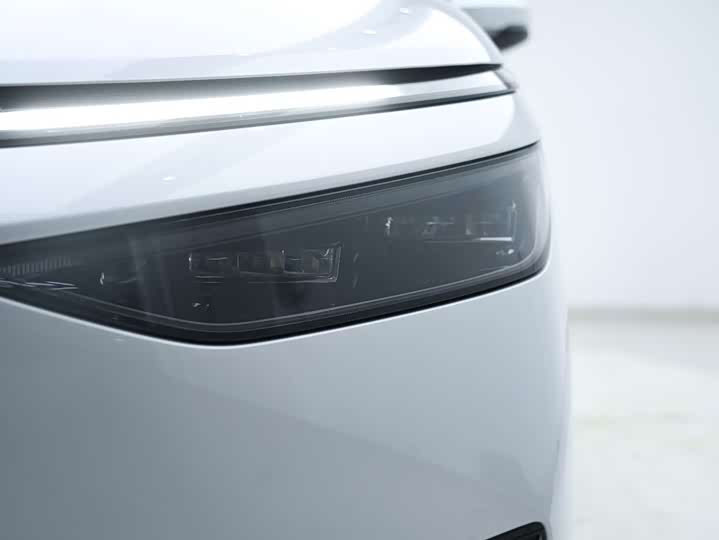 Фото 14 - XPeng X9