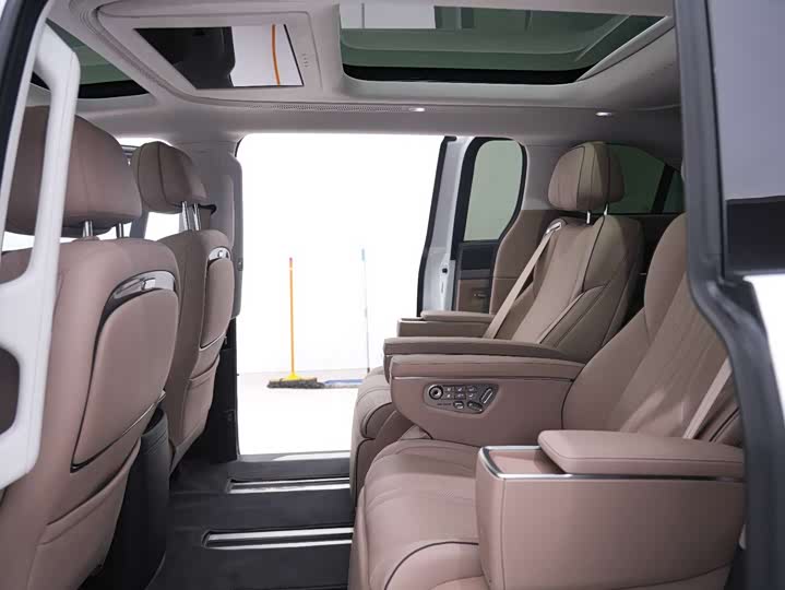 Фото 18 - XPeng X9