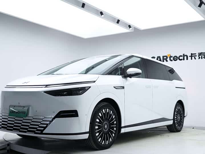 Фото 2 - XPeng X9