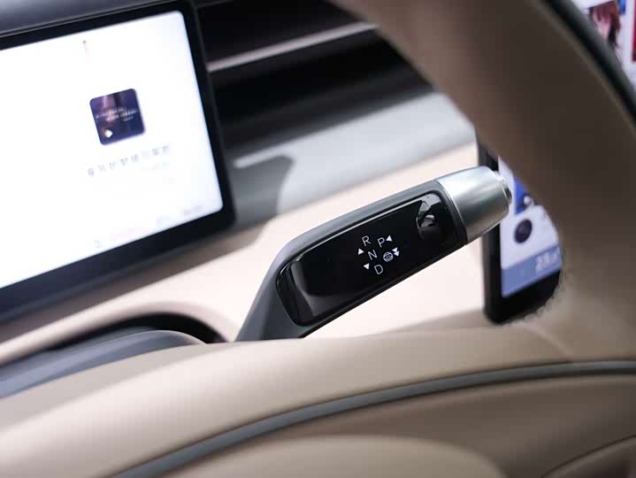 Фото 23 - XPeng X9