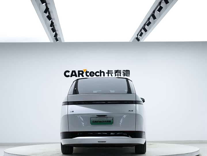 Фото 3 - XPeng X9