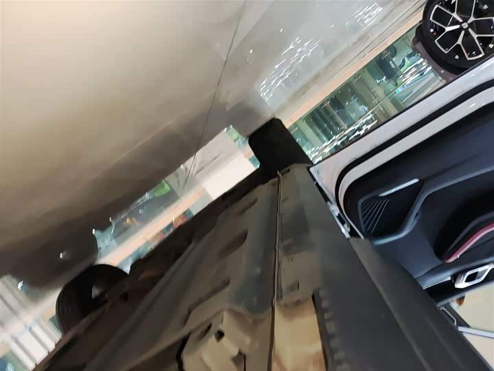 Фото 22 - Geely Coolray