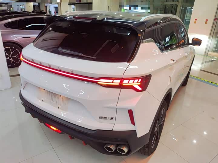 Фото 7 - Geely Coolray