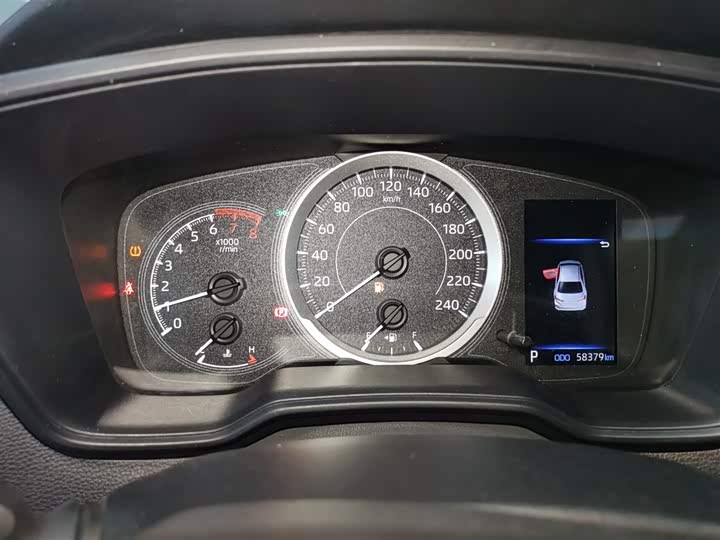 Фото 12 - Toyota Corolla