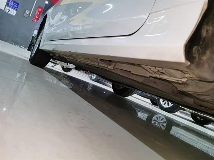 Фото 21 - Toyota Corolla