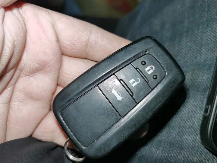 Фото 9 - Toyota Corolla