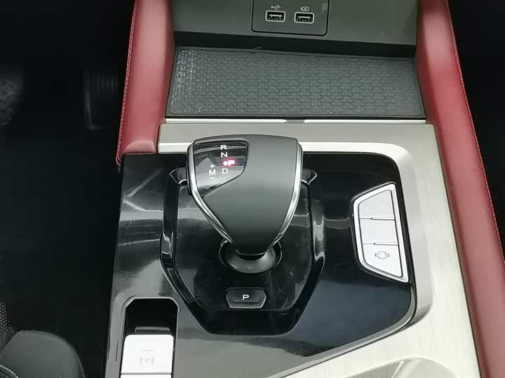 Фото 13 - Jetour X70