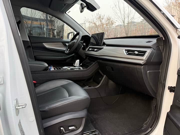 Фото 16 - Chery Tiggo 8