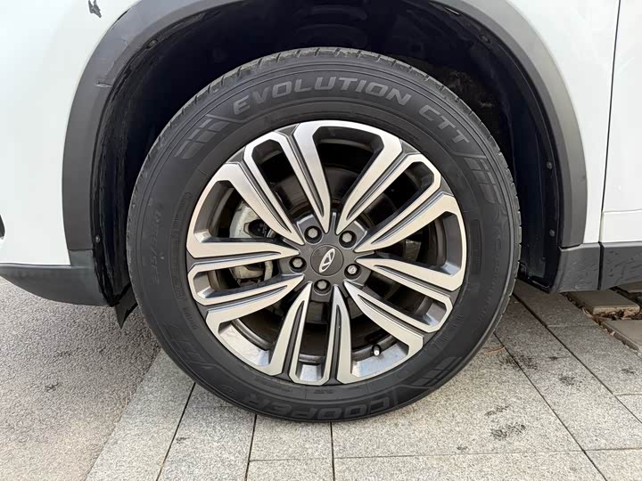 Фото 8 - Chery Tiggo 8