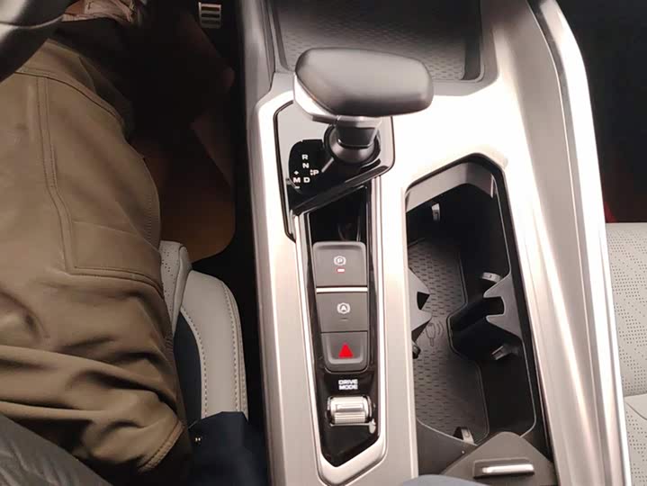 Фото 16 - Geely Preface