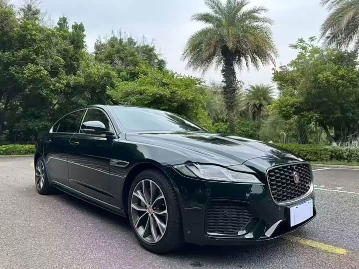 Фото 3 - Jaguar XF L