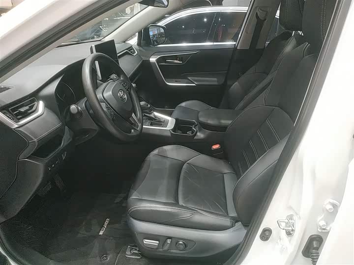 Фото 15 - Toyota Wildlander