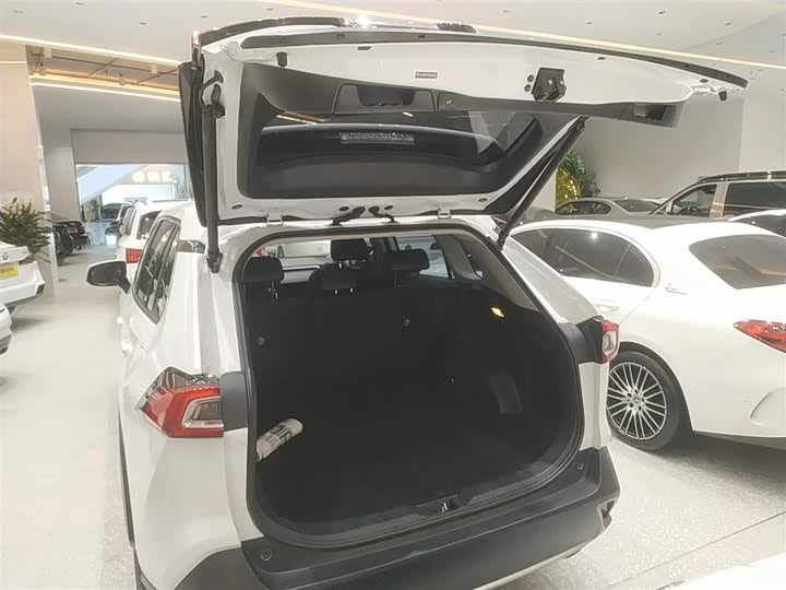 Фото 19 - Toyota Wildlander