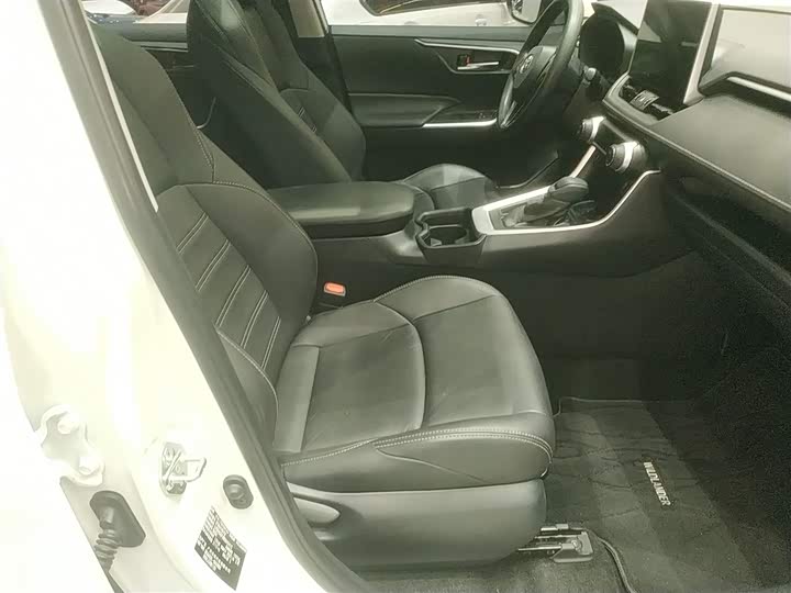 Фото 25 - Toyota Wildlander