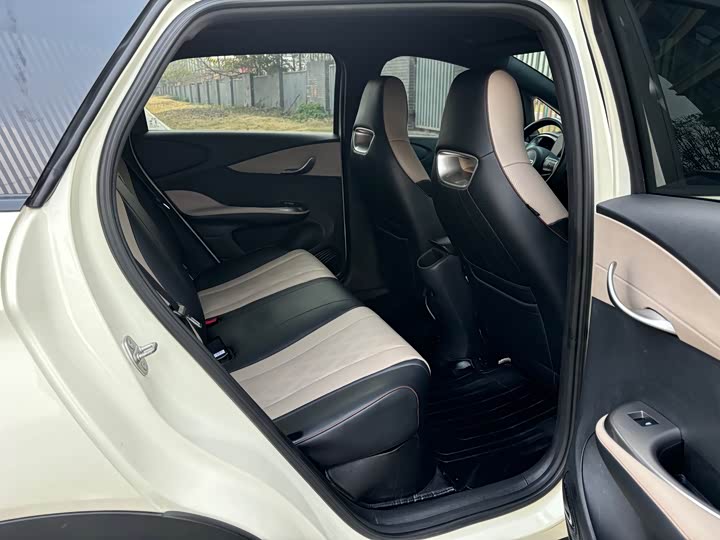 Фото 10 - BYD Dolphin