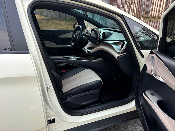 Фото 9 - BYD Dolphin