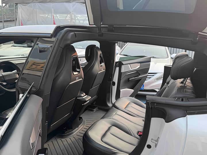 Фото 7 - HiPhi Y