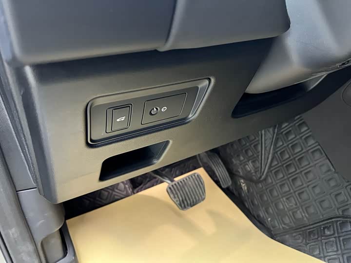 Фото 6 - Land Rover Discovery