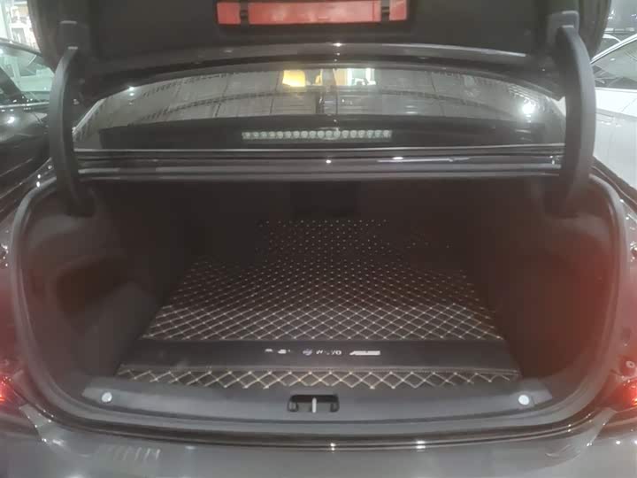 Фото 19 - Volvo S90