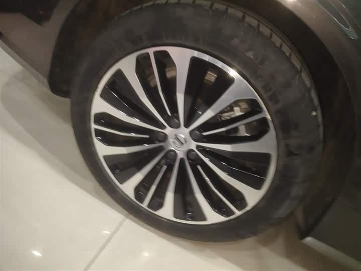 Фото 26 - Volvo S90